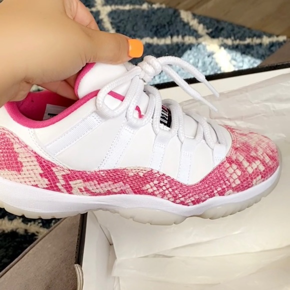 Pink Snake 11s size 8 women’s